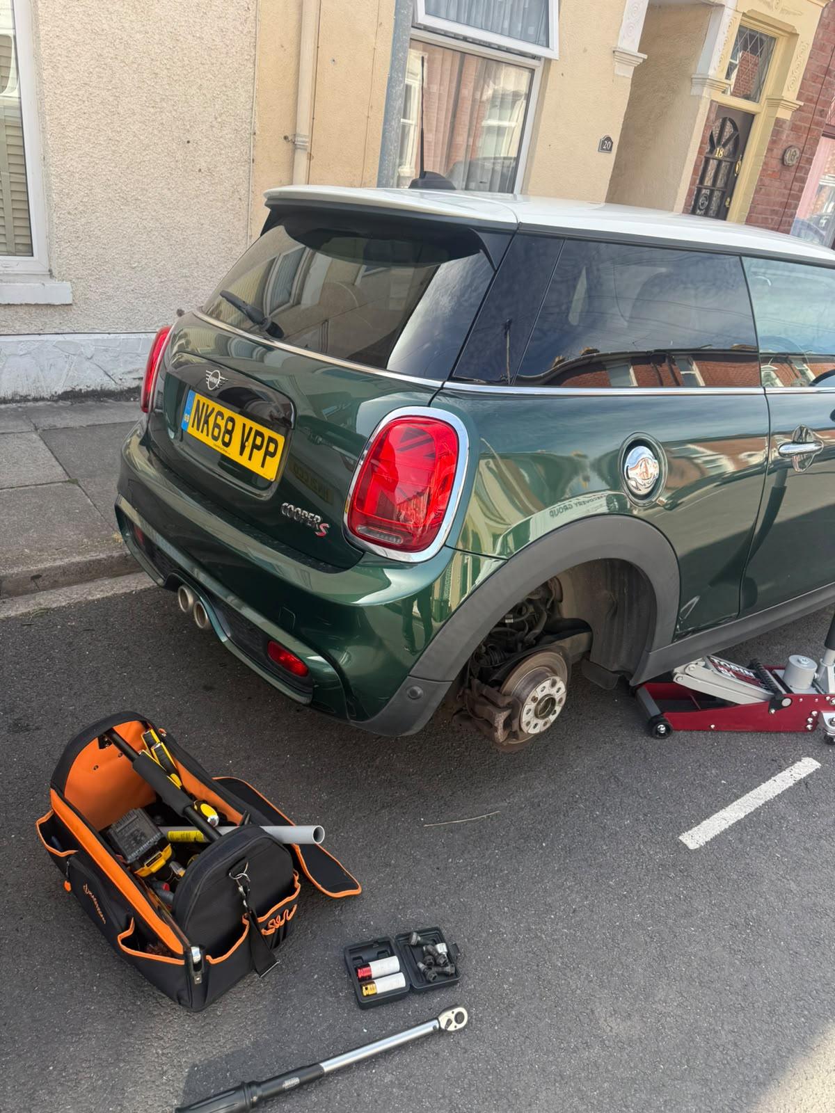 Mobile Tyre Fitting - KAJ Mobile Tyre Fitting
